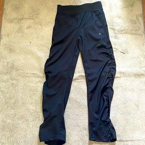 I am selling this Danskin Now sweat pants that are plain black.